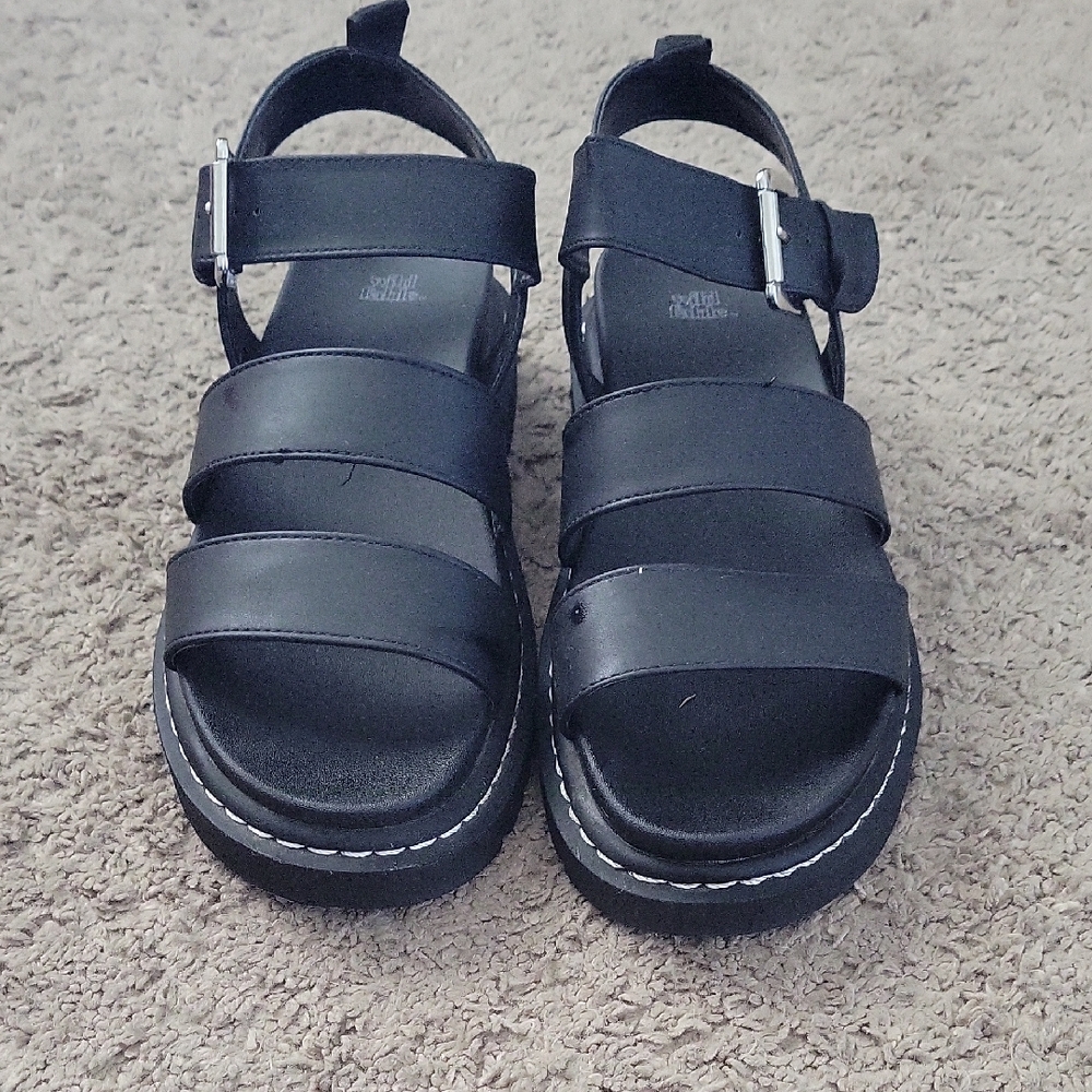 Womens Sz 9 Wild Fable Sandals